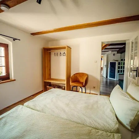 Landdomizil Zeissig 公寓 *